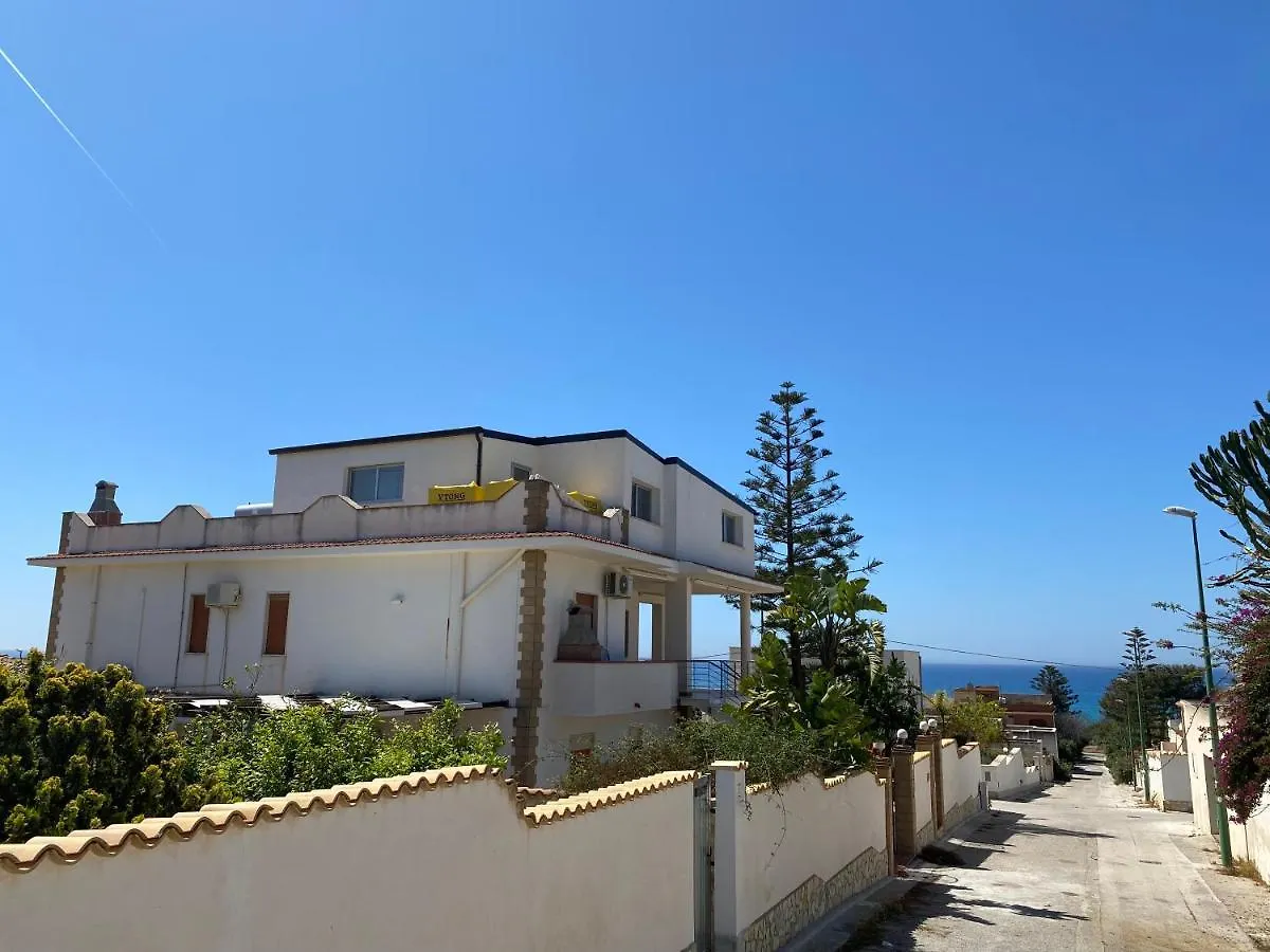 Sea View - Beautiful Terrace With Bbq Apartment Triscina Italy